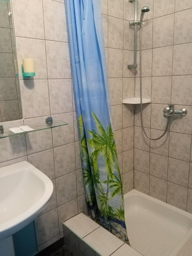 伽玛酒店 Līvāni 外观 照片