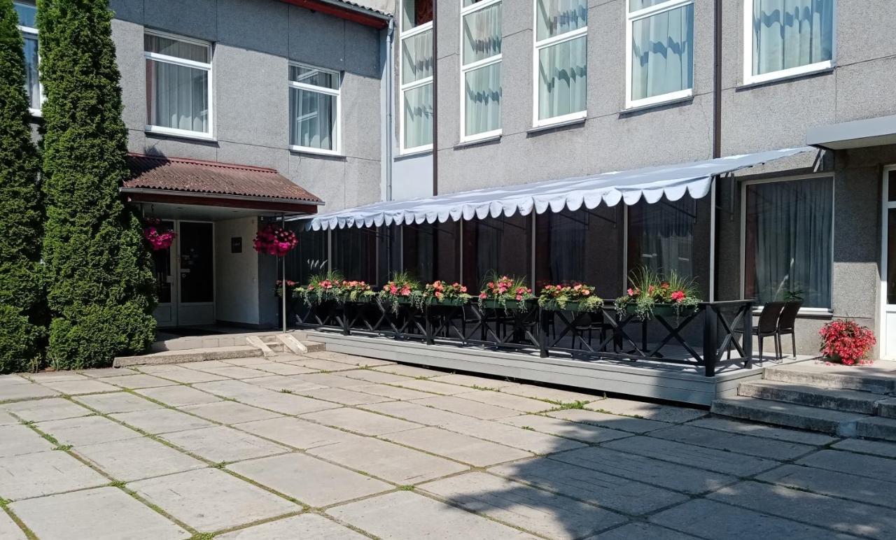 伽玛酒店 Līvāni 外观 照片